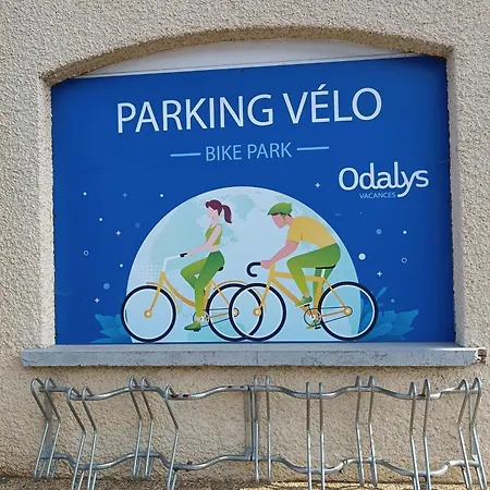 Renove Dans De Avec Grande Piscine Chauffee, Parking Et Terrasse Апартаменты *