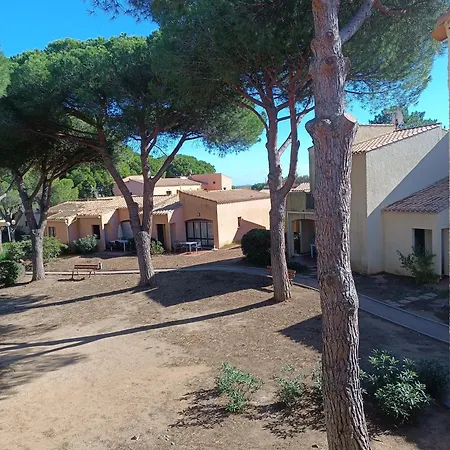 Renove Dans De Avec Grande Piscine Chauffee, Parking Et Terrasse *